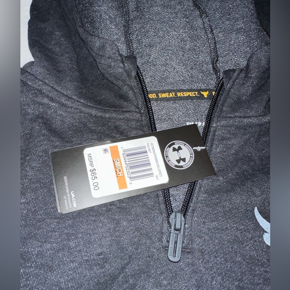 Under Armour Hoodie - Picture 3 of 4